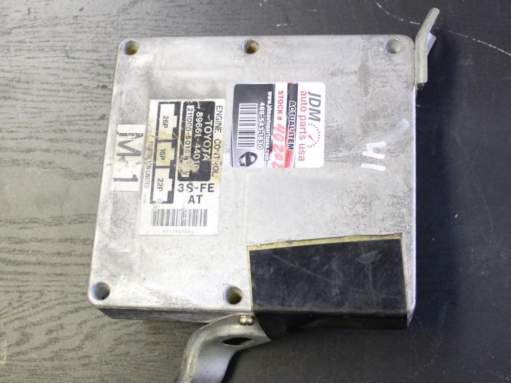 TOYOTA ECU IPSUM ENGENE CONTROL UNIT ECU PCM 89661-44010 3S-FE A/T: Image 2