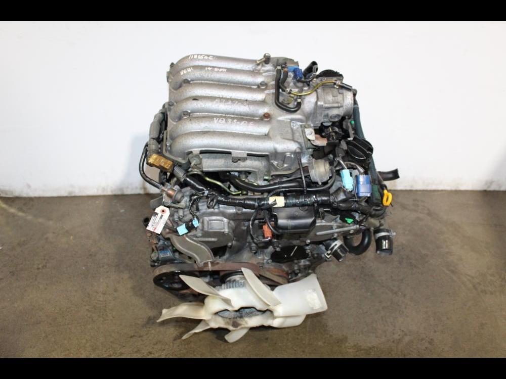 JDM NISSAN VQ35 PATHFINDER ENGINE 3.5L V6 JDM UESD MOTOR 2001-2004: Image 1